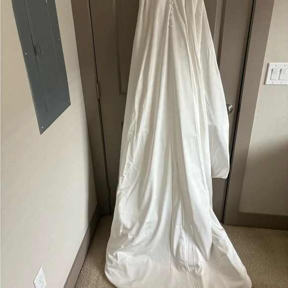 Jane Hill Huntleigh Gown - Picture 8 of 14